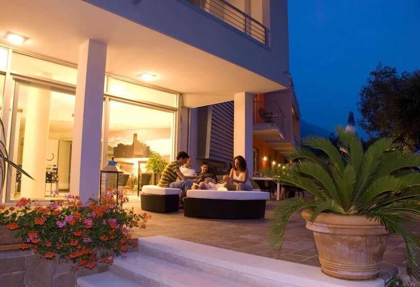 ホテル Campagnola