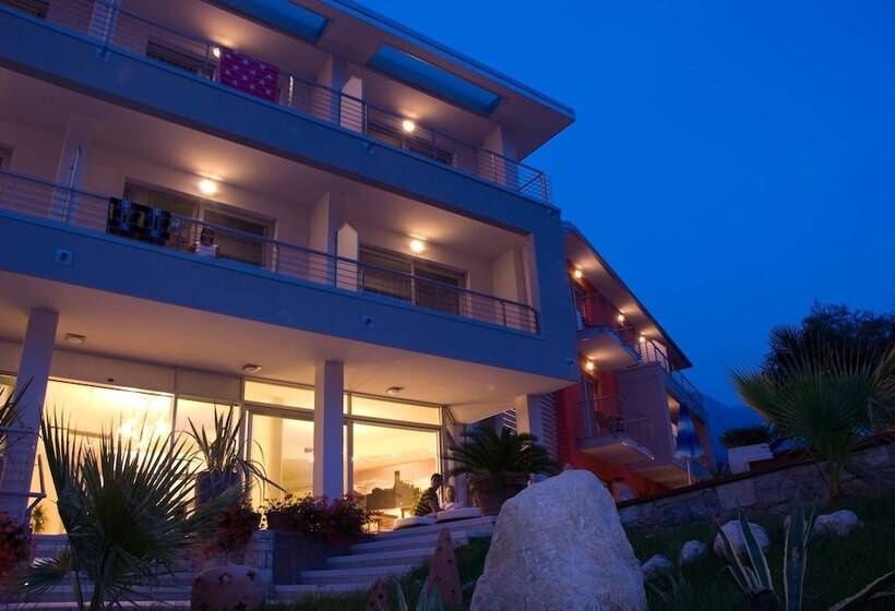 ホテル Campagnola