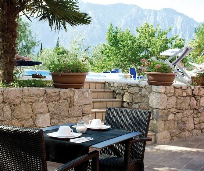 ホテル Campagnola