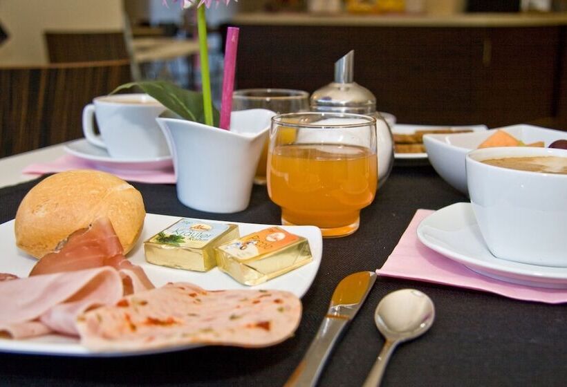 ホテル Campagnola