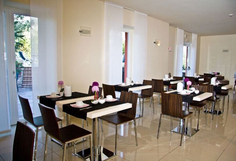 ホテル Campagnola