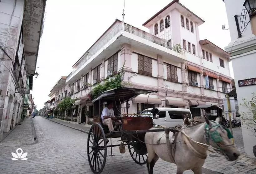 هتل Cordillera Inn