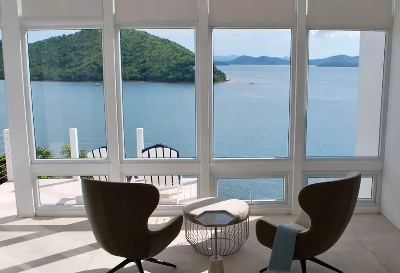 Hotelli Stunning Luxury 1br Villa Suite With Amazing Bay & Ocean Views