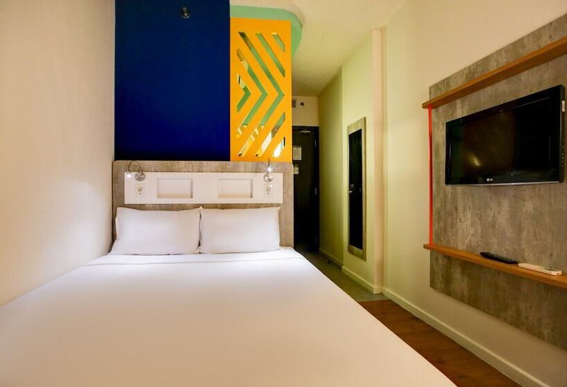 Hotel Ibis Budget Tambore