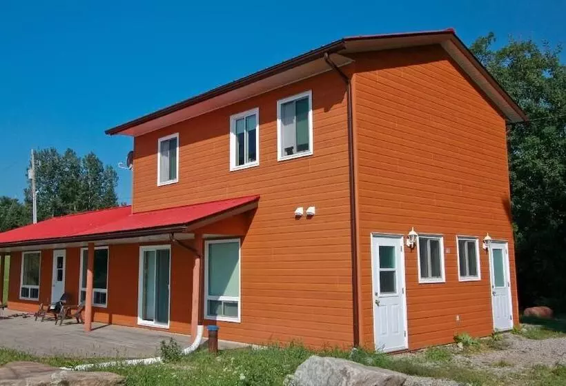 Hotelli Wilderness Tours Rafting Resort