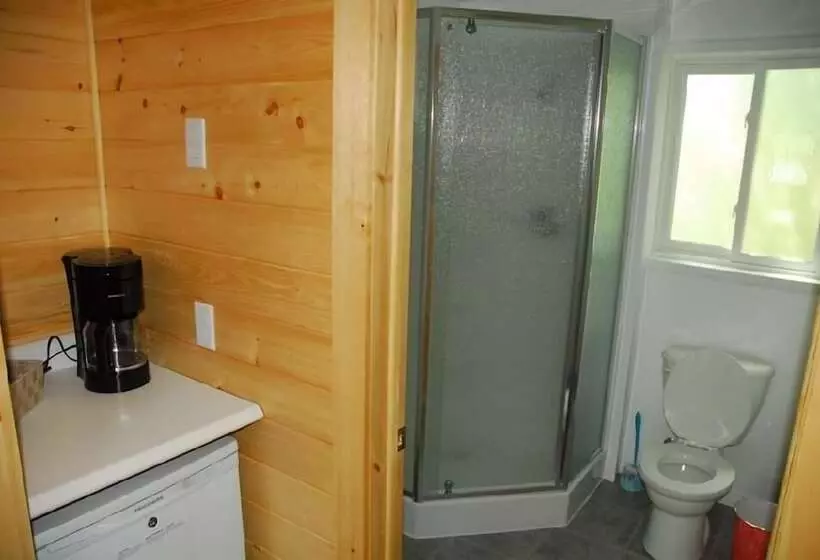 Hotelli Wilderness Tours Rafting Resort