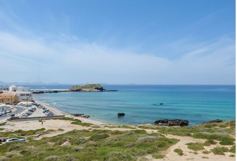 פנסיון Cyano Suites