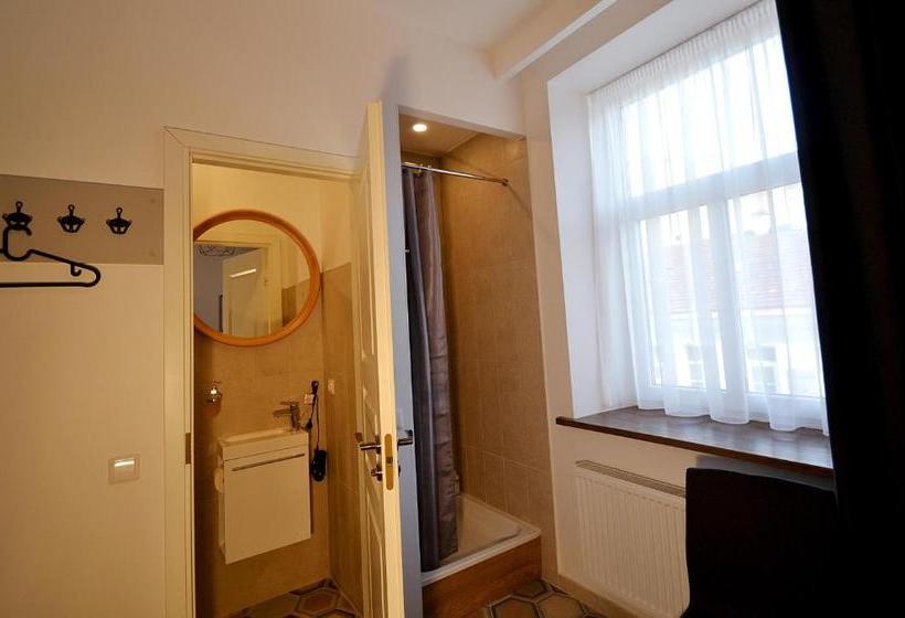 پانسیون Rentida Guesthouse