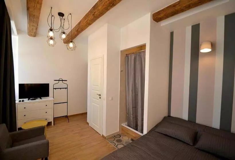 پانسیون Rentida Guesthouse