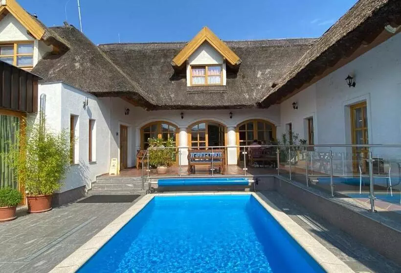 Rigótanya Relax & Wellness Panzió Bükfürdő