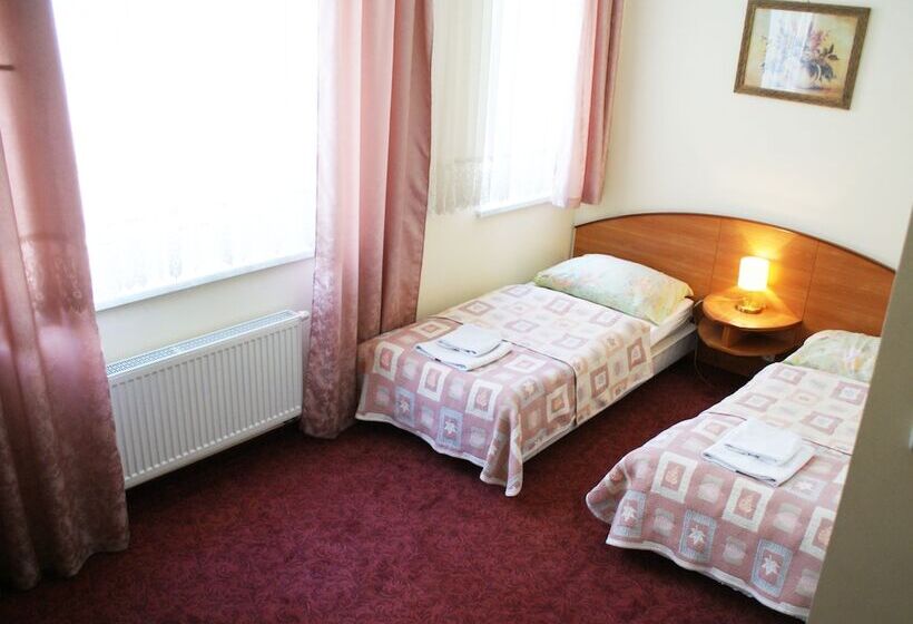 Pensjonat Iskra By Katowice Airport