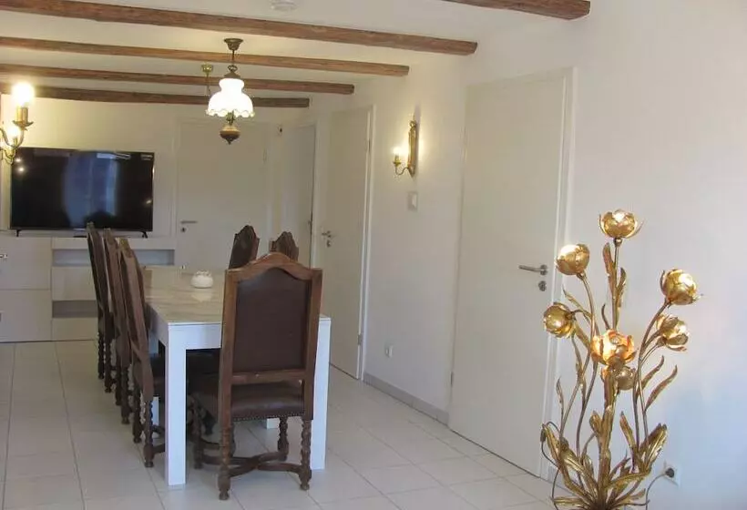 Apartment Storchenfärbe