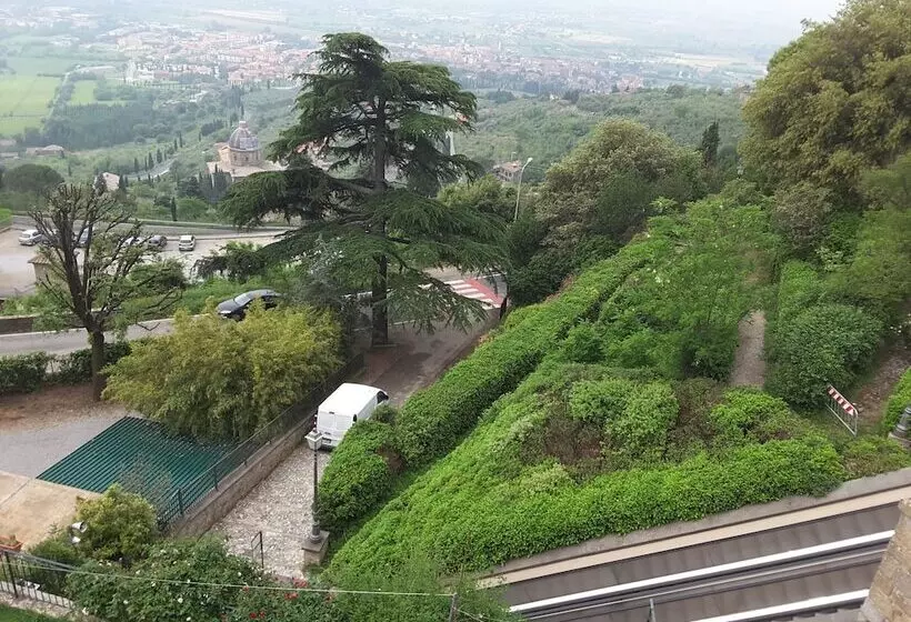 Aamiaismajoitus (B&B) Casa Kita