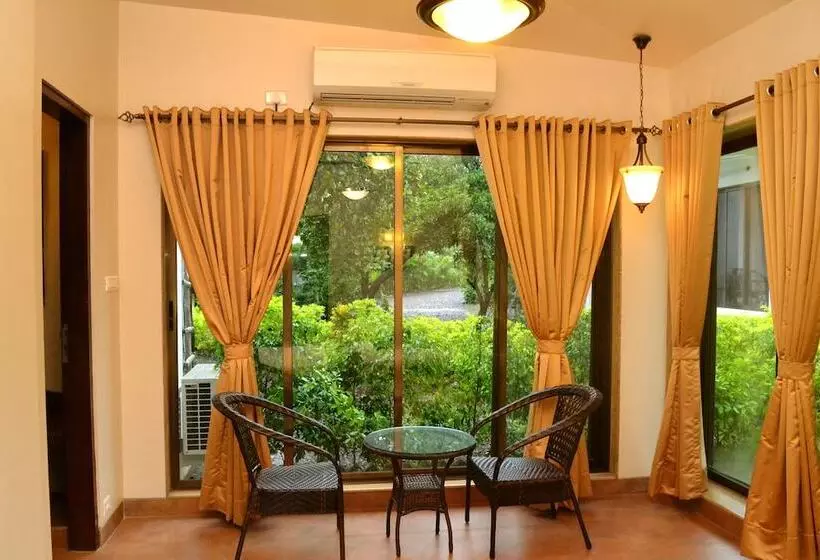 Hotelli Forest Village Holiday Homes