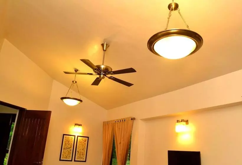 Hotelli Forest Village Holiday Homes