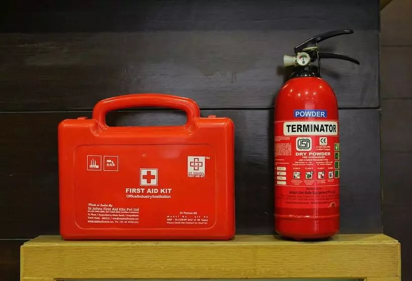 ホテル Mount Residency