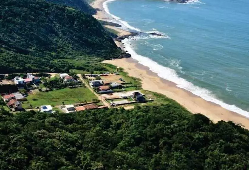 ホテル Pousada Praia Vermelha