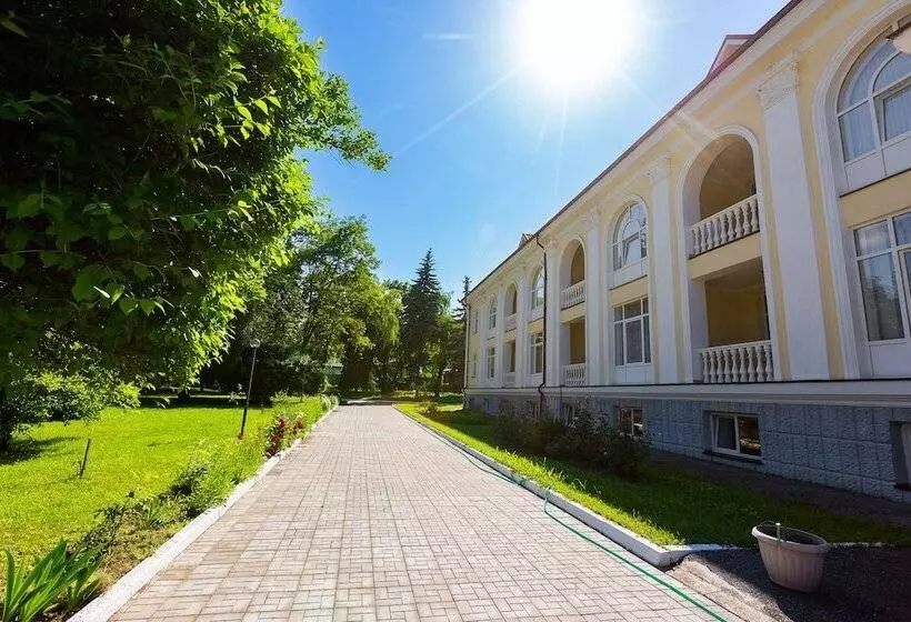 Hotelli Sanatorium Chaika