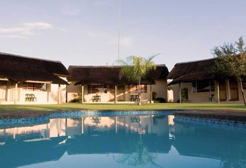 בית מלון כפרי Ukutula Lodge & Game Reserve