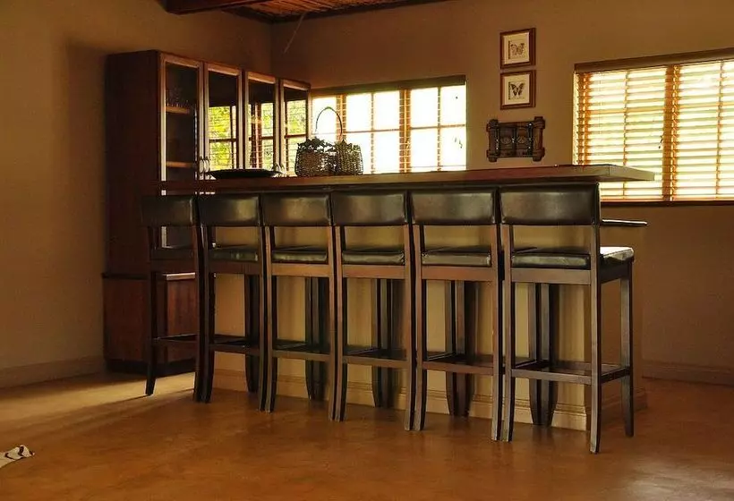 Hotelli Ukutula Lodge & Game Reserve