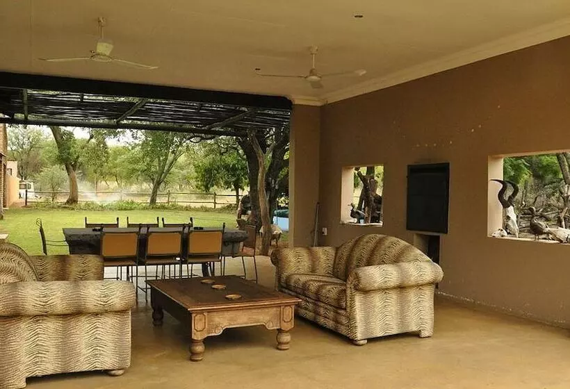 Hotelli Ukutula Lodge & Game Reserve