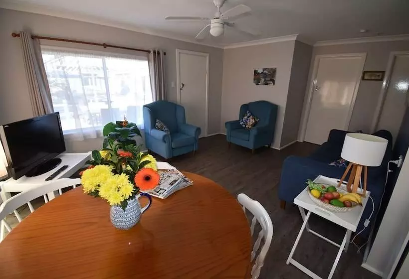 Laguna Lodge Holiday Units