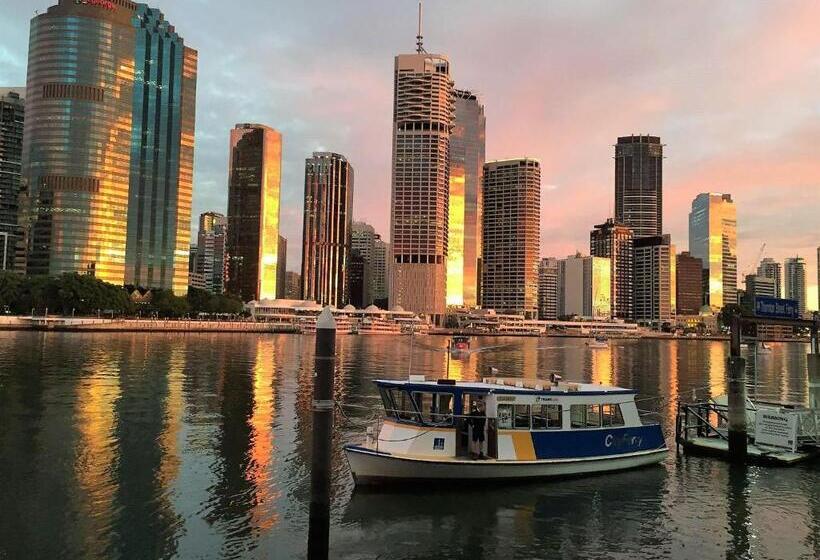 Opera Apartments South Brisbane