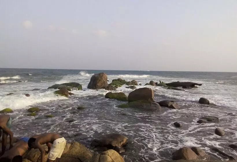 Majatalo 20 House Arugam