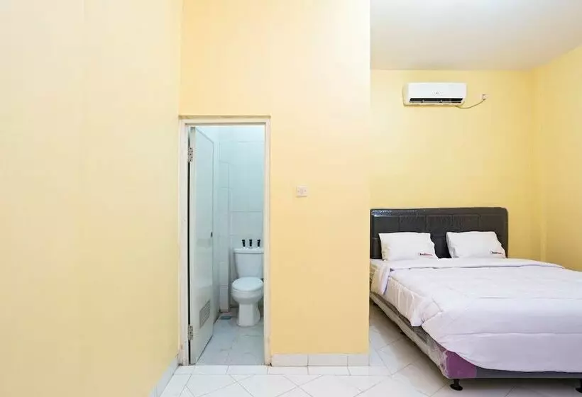 ペンション Reddoorz Near Halim Perdanakusuma