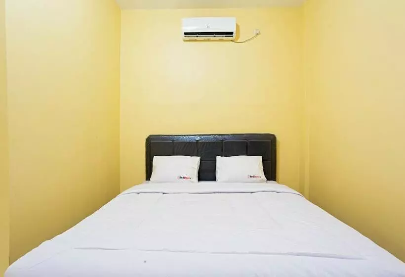ペンション Reddoorz Near Halim Perdanakusuma