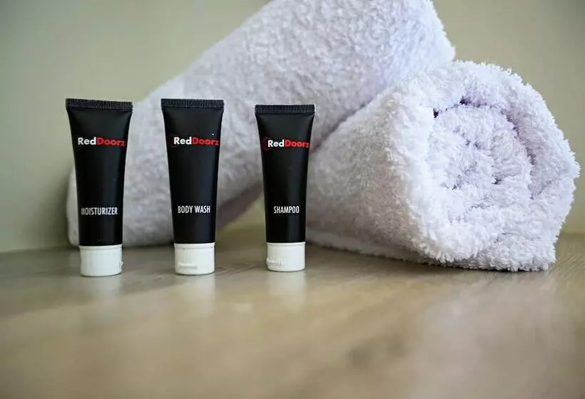 ペンション Reddoorz Near Halim Perdanakusuma