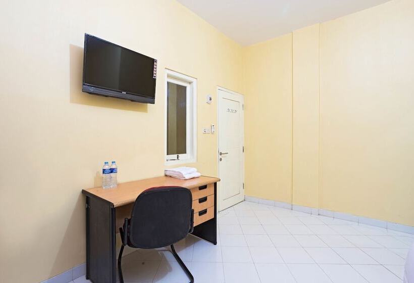 Pensiune Reddoorz Near Halim Perdanakusuma