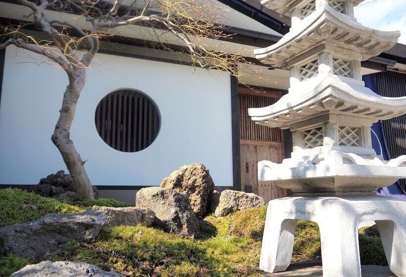 پانسیون Hostel Samurise Kura