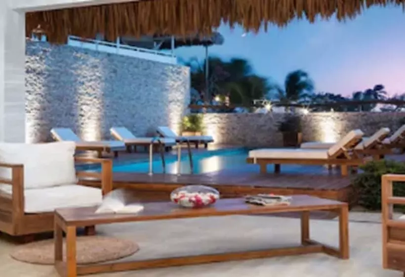Villa Jomael  La Villa Group