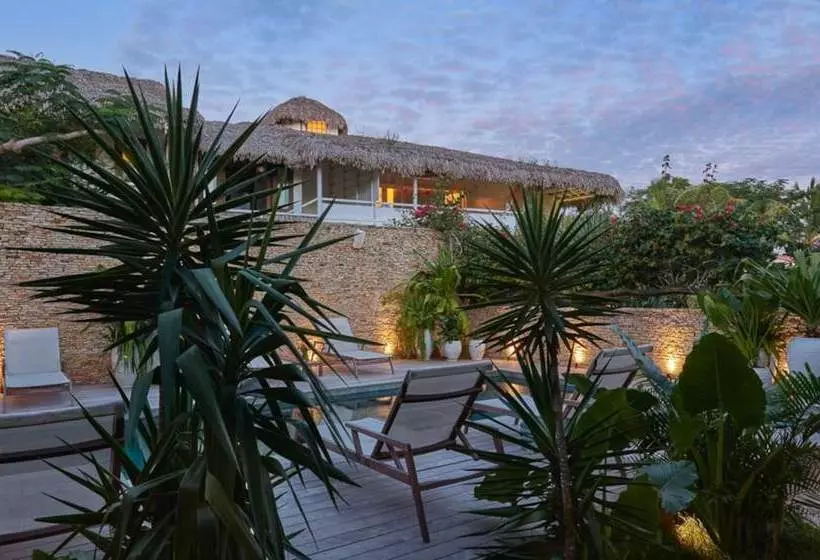 Villa Jomael  La Villa Group