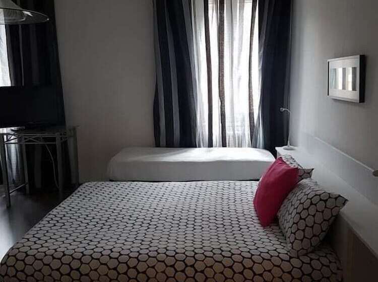 تختخواب و صبحانه Bb Rooms