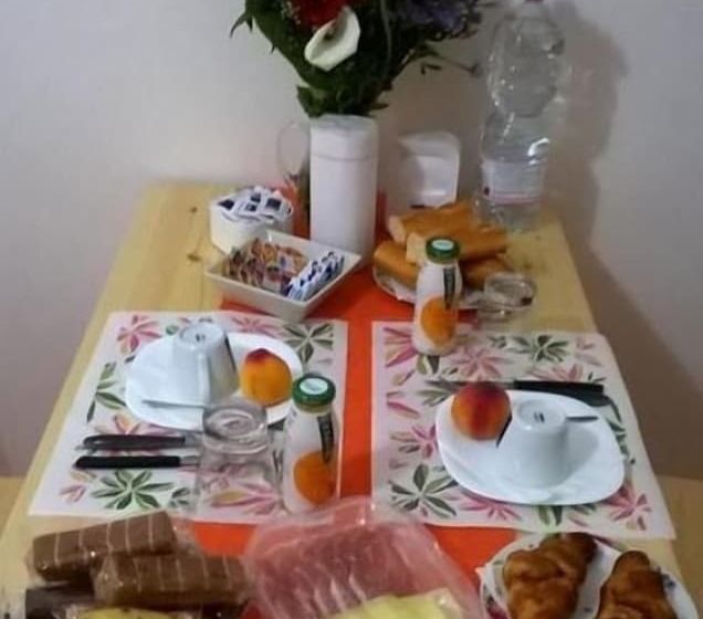 تختخواب و صبحانه Bb Rooms