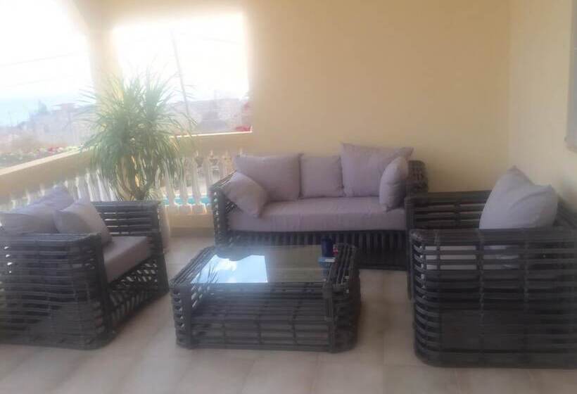 تختخواب و صبحانه La Villa Serere