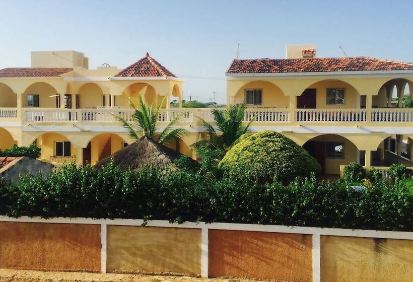 تختخواب و صبحانه La Villa Serere