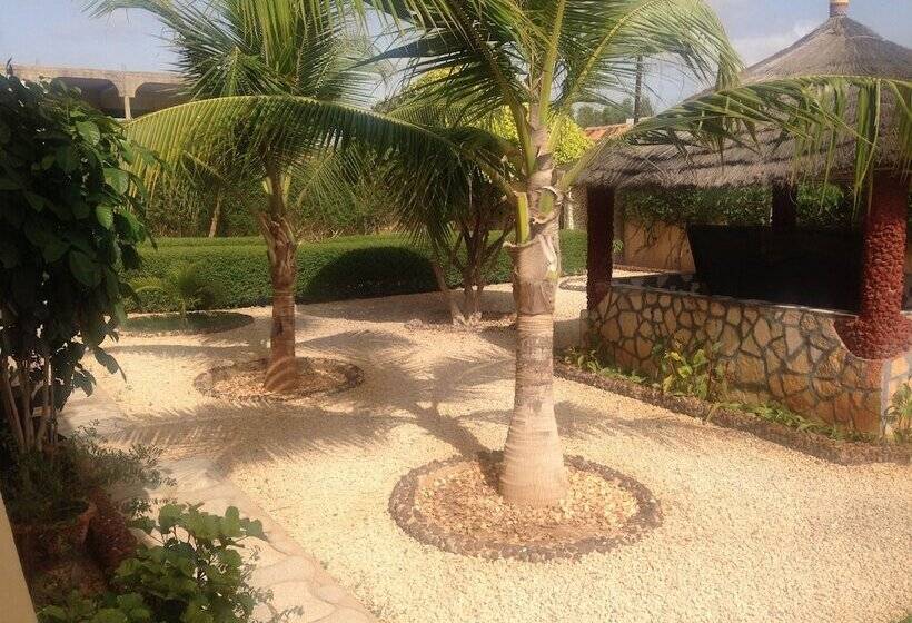 تختخواب و صبحانه La Villa Serere