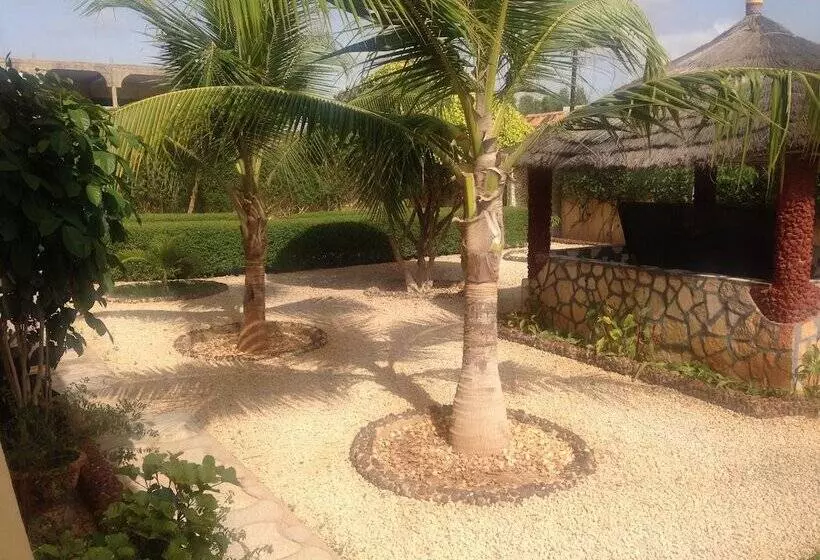 تختخواب و صبحانه La Villa Serere