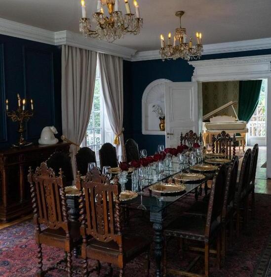 تختخواب و صبحانه Mansion Papilio