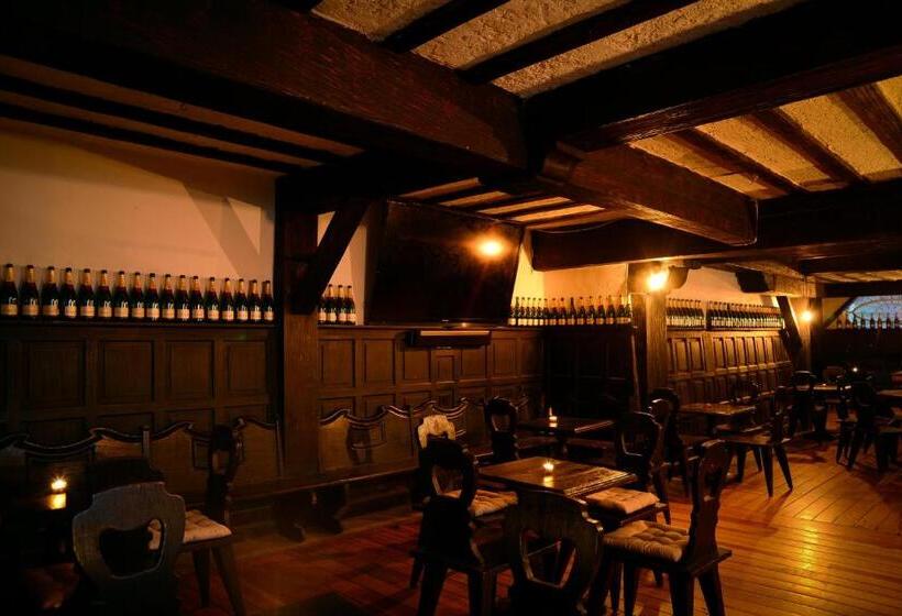 تختخواب و صبحانه Mansion Papilio