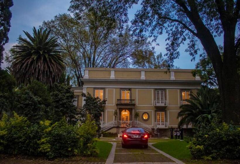 تختخواب و صبحانه Mansion Papilio