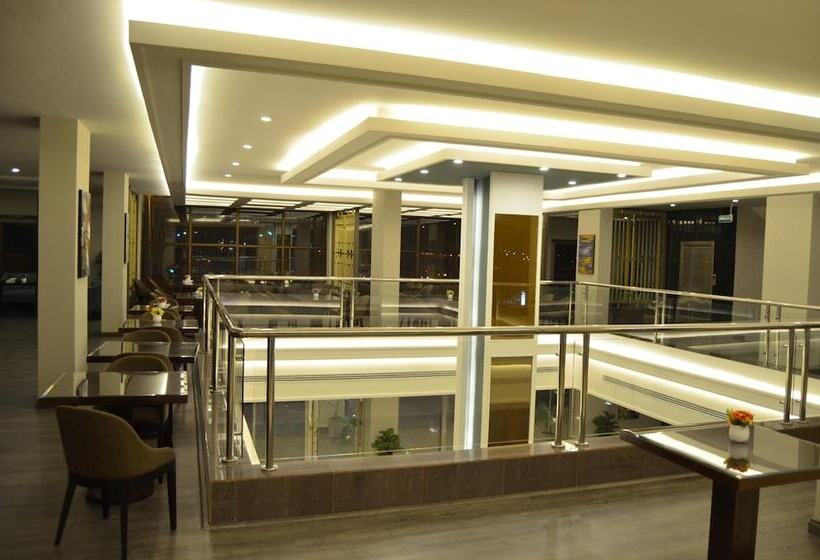 Blue Sands Triple Tree