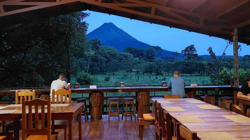 فندق Arenal Monara