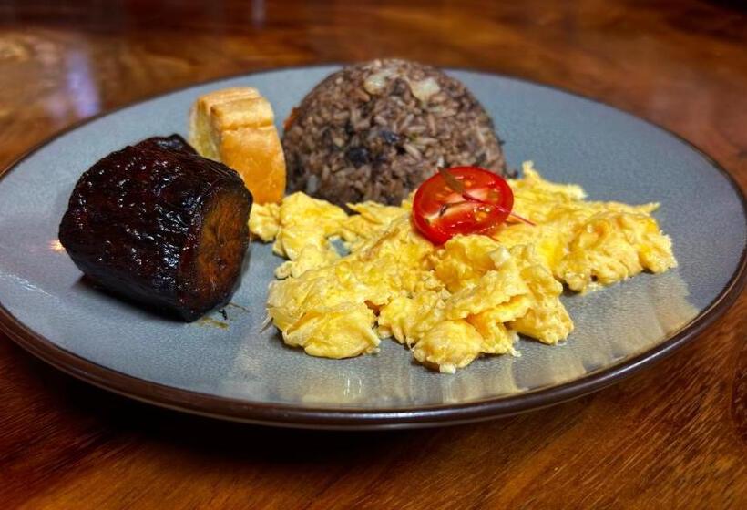 فندق Arenal Monara