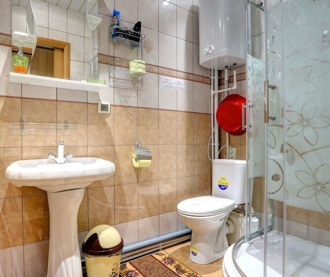 فندق Gostinica Petrogradskaya