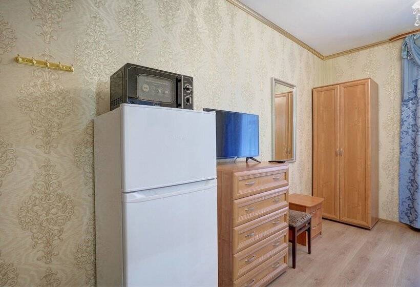 فندق Gostinica Petrogradskaya