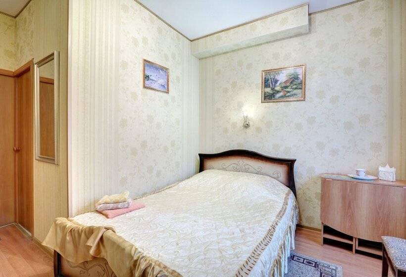 فندق Gostinica Petrogradskaya